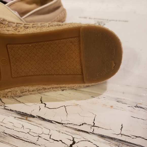 Tory Burch Logo Espadrilles 214 - Picture 8 of 15